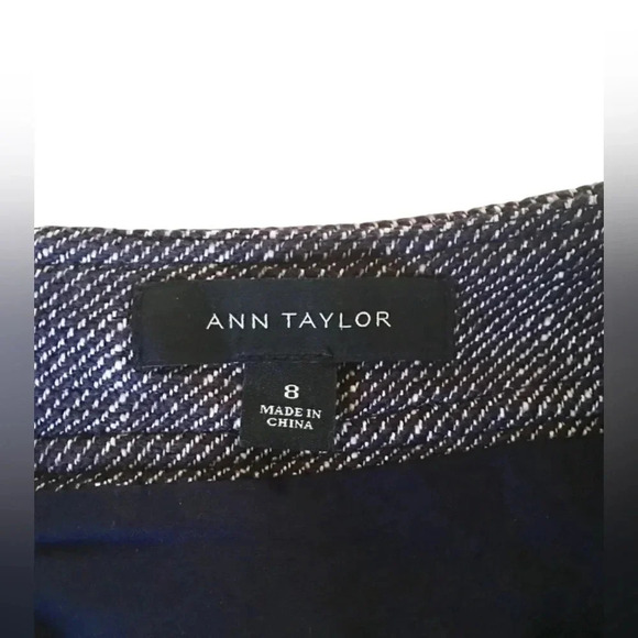 Ann Taylor Textured Pocket A-Line Skirt - Picture 2 of 4